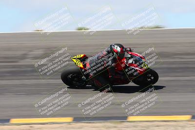 media/Apr-05-2024-Apex Assassins-CVMA Friday Practice (Fri) [[ee2ef04f2b]]/3-Racer 2/Session 3 (Bowl Speed Pans)/